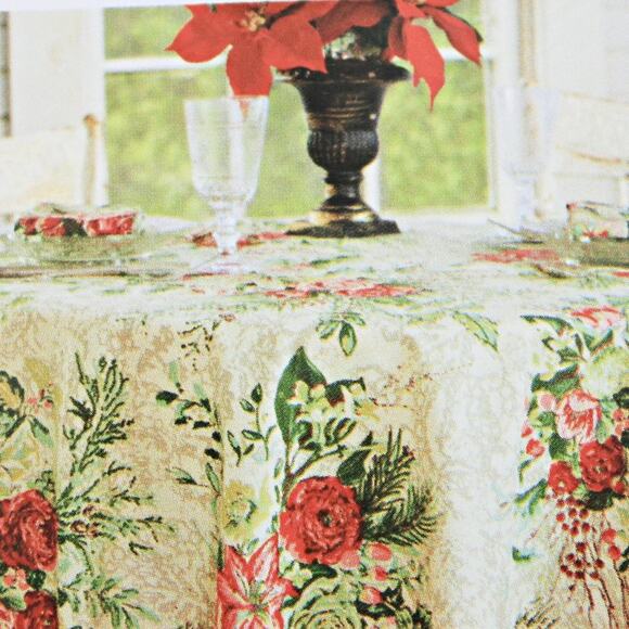 April Cornell 60" X 84" Oblong Christmas Tablecloth Seats 6-8 100% Cotton - Picture 1 of 11